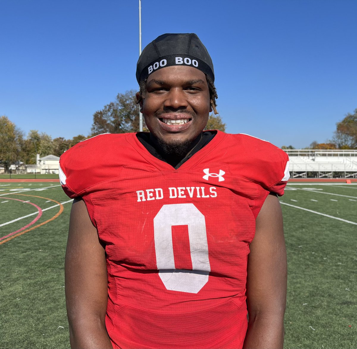 Player of the game: Malachi Castle.

Castle ran for 43 yards and a touchdown and recorded two defensive sacks as his Red Devils defeated Lenape, 13-3, in the first round of the NJSIAA Central Jersey Group 5 Playoffs!

@RVRHS_Athletics @CoachLucas74