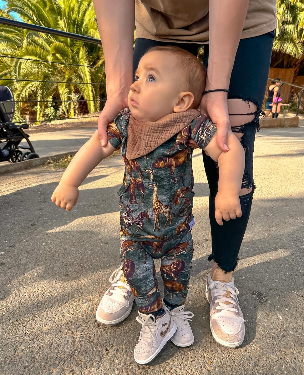 It’s Make a Difference Day and did you know that every RSR purchase makes a difference? With every purchase we donate to the @TekeraResourceCentre in Uganda, Africa🌍 Together we have been able support 33,600+ Ugandan families since 2019! #GiveBackProgram #BambooRompers