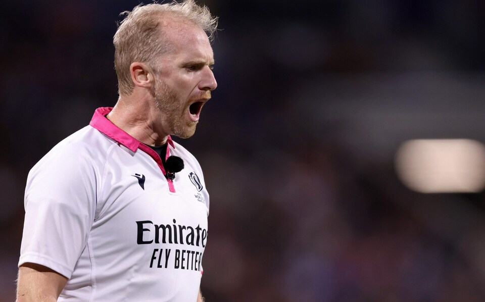 How can Wayne Barnes admit to Savea he made a mistake but let Pollard kick the penalty? 
If #AllBlacks lose the #RWCFinal    by 3 points or less surely that's a mad call #RWC23Final #Springboks 🏉 #waynebarnes