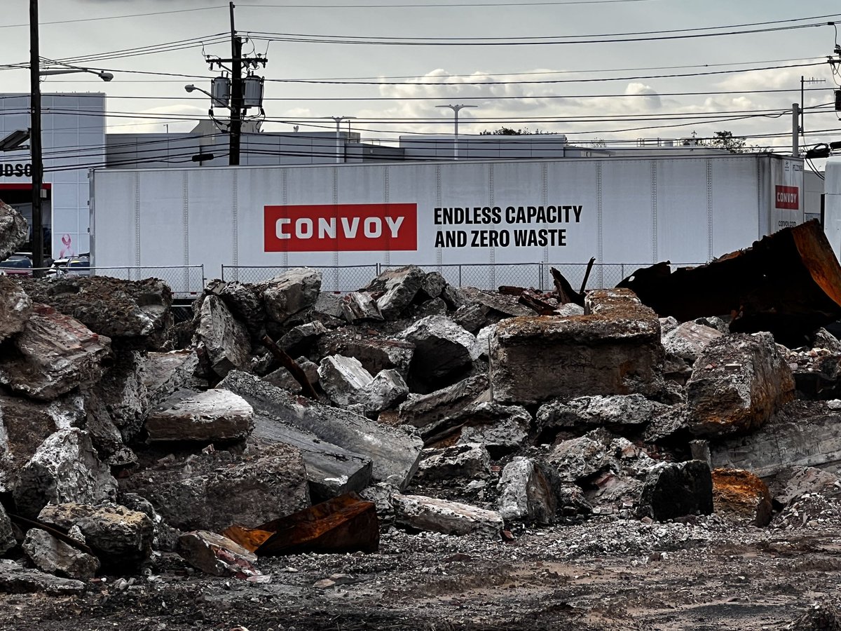 Michael_Angell's tweet image. Feeling cute, might delete later #convoy #freight #freighttech #whatthetruck #trucking
