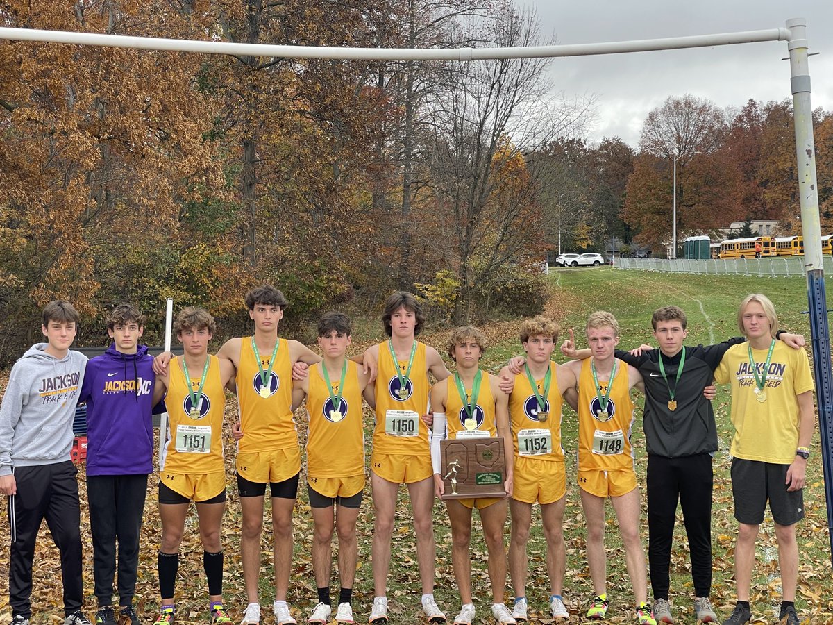 mziders's tweet photo. Back to Back Regional Champs!  Let’s go Bears!! https://t.co/Ol7ZeV9PMl