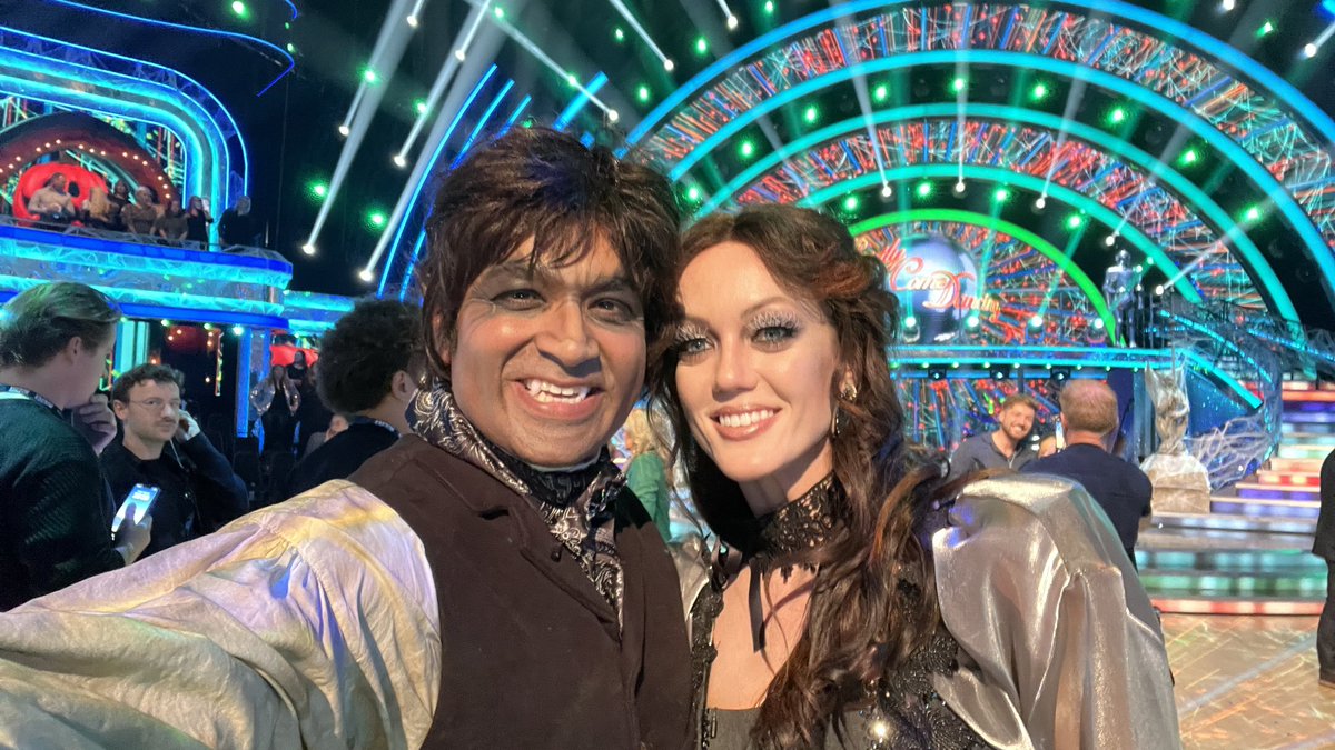 krishgm's tweet image. It’s time to vote and we’d love to stay in the show because we’re having the best time ever! bbc.co.uk/programmes/art…