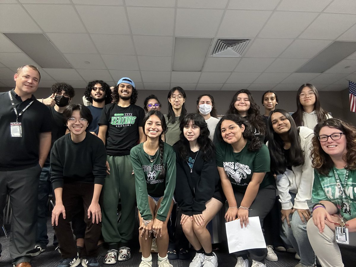 @RamMCHS academic decathlon pumped for their Morton Ranch invitational.  #RPND #MaydeForThis