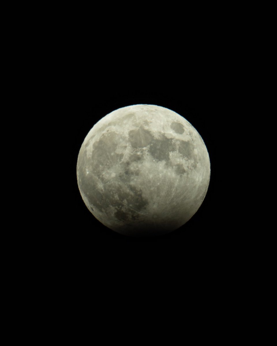 Éclipse partielle de Lune du soir