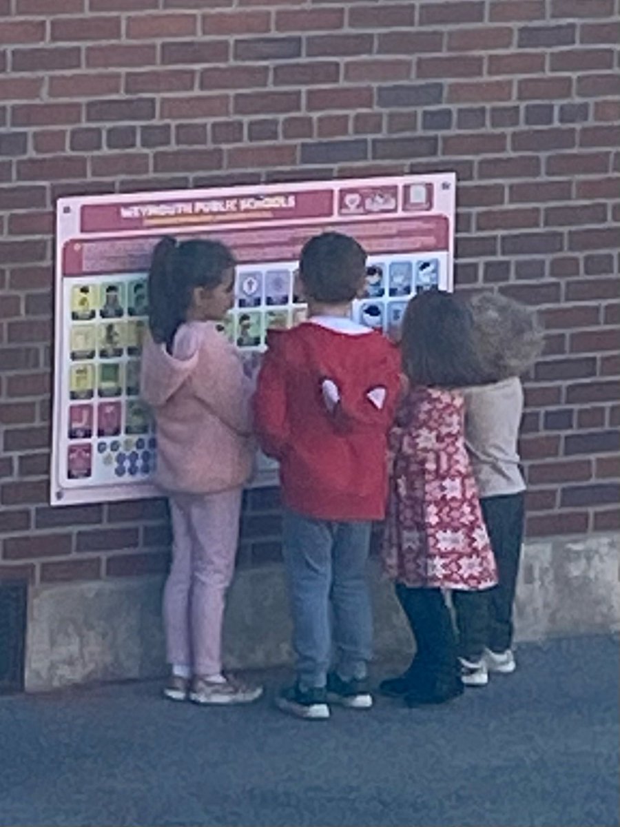 JECCSuperFriend's tweet photo. Thank you to Bilingual SLP for this beautiful core board, generously donated, to promote inclusivity on our playground. #smartysymbols https://t.co/U2PmbLFQHm