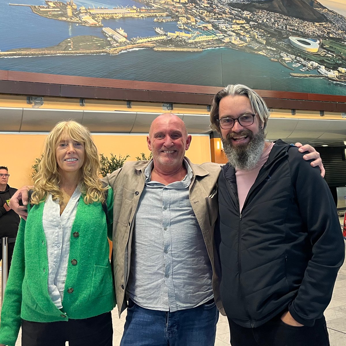 andyhmessage's tweet image. Just been met at Cape Town Airport by the legendary Tim Tucker. Got a busy 2 weeks in Cape Town, Johannesburg &amp;amp; Kampala getting to preach 8 times, hold board meetings, celebrate our 2023 South African Urban Heroes &amp;amp; much more. Exciting times for The Message across Africa!