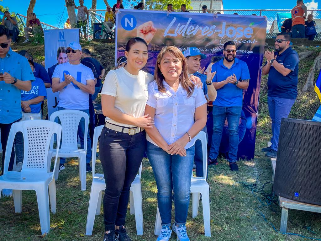 JennySolanoCh's tweet photo. Es bonito ver como la juventud ahora puede disfrutar y practicar deportes, sin miedo a ser reclutados por las pandillas.
Gracias Alcalde @josemariachicas por invitarnos a los diputados de la @BancadaCyan y ser parte de esta paz y esperanza.
📍 #JuveFest en Altavista, #Ilopango. https://t.co/mdUyHH8YNb