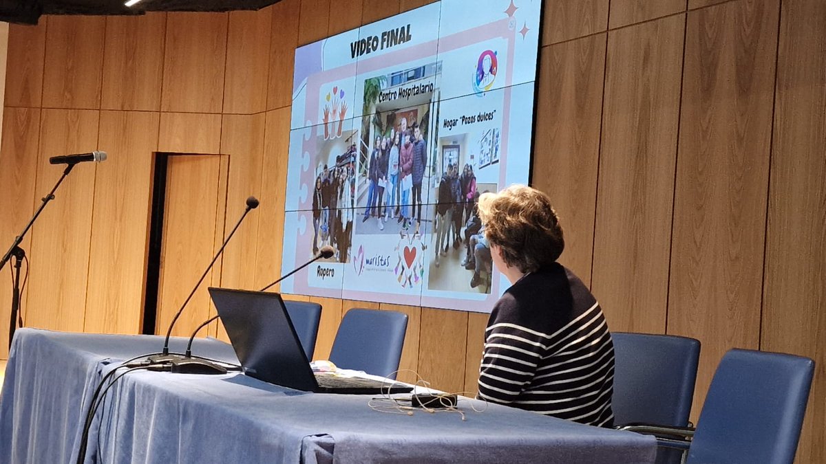 RYjara's tweet photo. Día repleto de experiencias innovadoras y talleres en #Innovareli23.
Juegos, bibliarte, ApS,Scape room, realidad aumentada, psicodrama bíblica...una pasada!!!!
@ensenanza_de @ERLIJIOKOIRAKA1
 @EC_Andalucia @MaestroPedro_ @UnaiQuiros @TowandaSusi https://t.co/Oh73f5HC0A