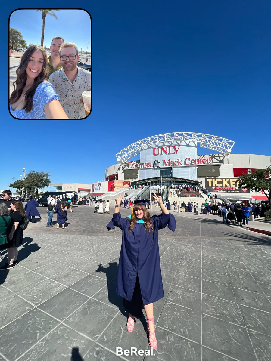 lauryyloo's tweet photo. Go CC!!! #wgugrad https://t.co/dJfbFRKQIe