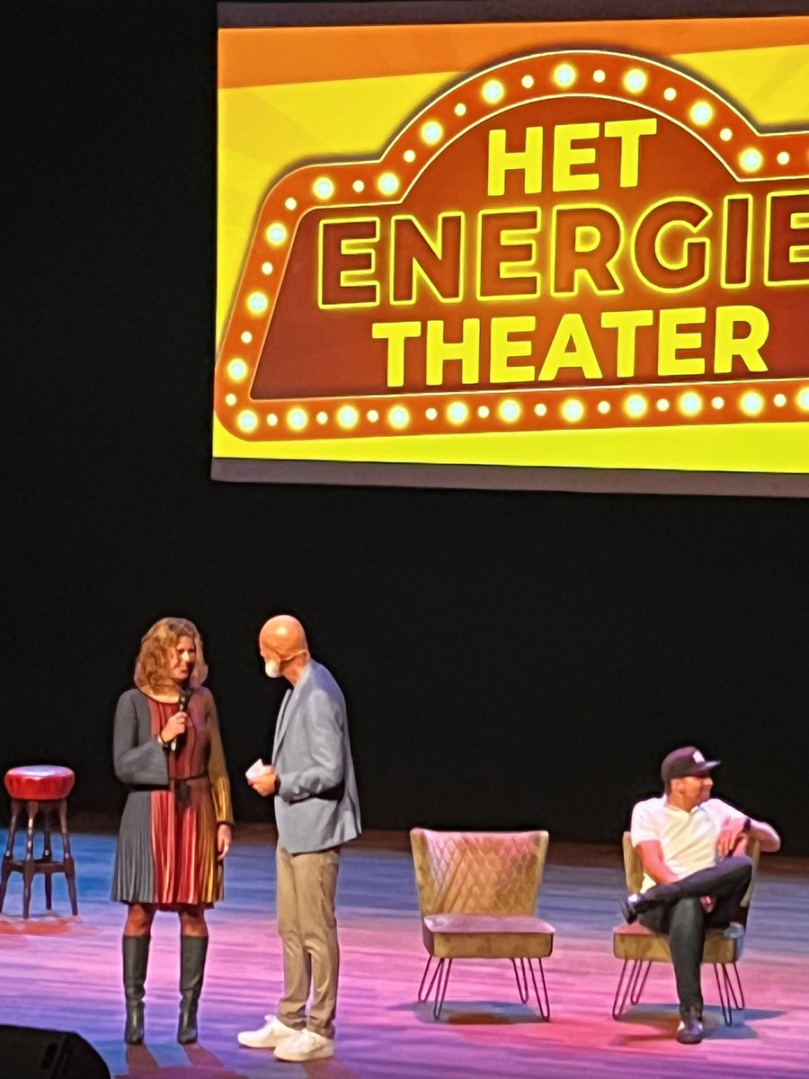 Jaja er zijn ook vrouwen aanwezig! #energietheater #kennisdelen #vakvrouwen