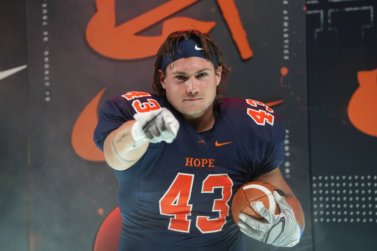 VICTORY! Hope 63, Kalamazoo 17. The Flying Dutchmen never trail and keep the Wooden Shoes traveling trophy in Holland for the seventh consecutive season. The 762 yards of total offense is the fourth-most in NCAA Division III this season. #d3fb