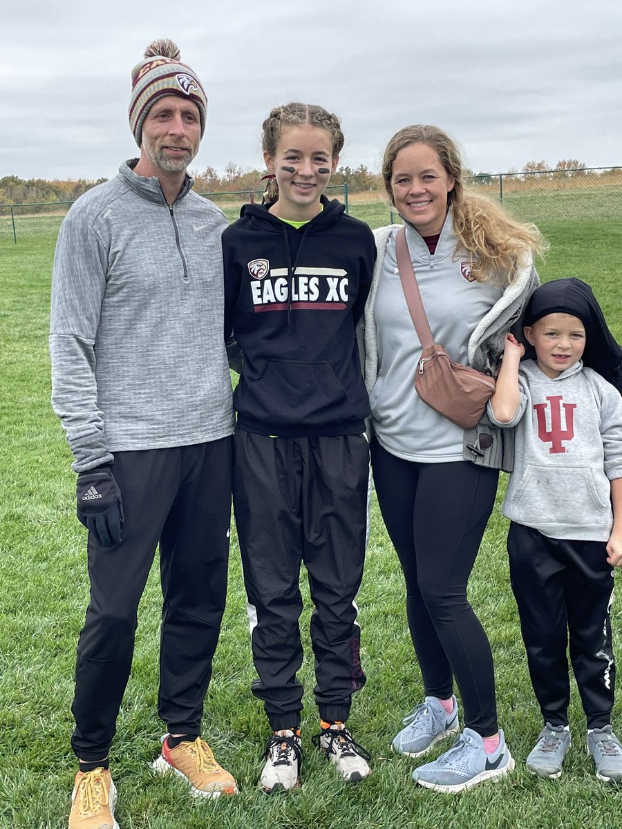 ccityxc's tweet photo. These Lady Eagles had a great day today!

Kenya Leitch 55th place 18:57
Samantha Lickey. 114th 19:26

Strong performances on the big stage from a freshman and a sophomore!

Congrats on a fantastic season! https://t.co/MF0IJyu3RW