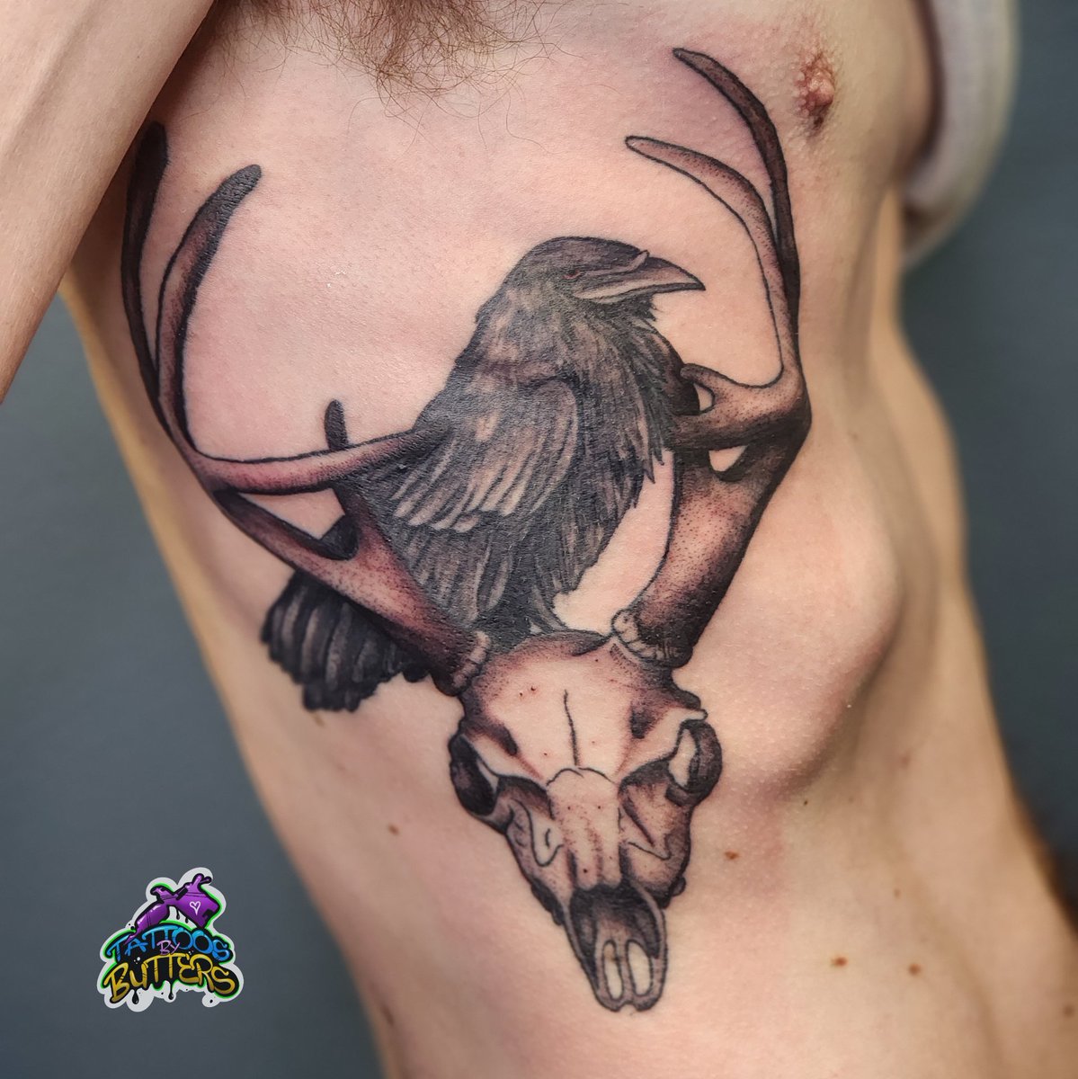 ButtersAsh's tweet photo. Really Fun Crow and Skull piece I had the pleasure of doing 

👉 To book visit my website at 
https://t.co/mZJWNeD0Wx
or email me at 
ashbutterstattoos@gmail.com 

#tattoo #tattoos #art #tattooartist #artist  #tattooshopnearme #privatetattoostudio #tattooink #seminole # https://t.co/fRGImqNPWq