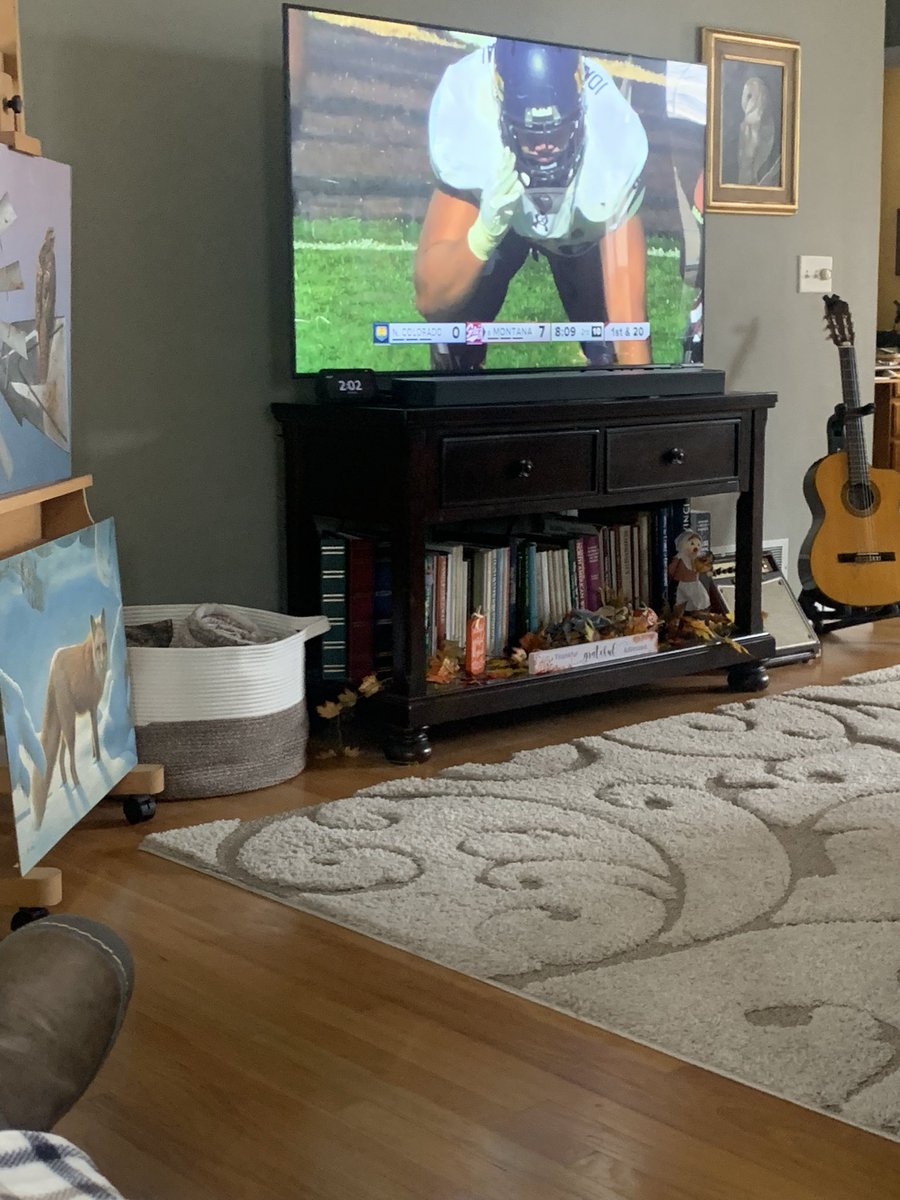 notarycls's tweet photo. If you can’t be at the game, you sit in front of the fireplace and cheer on the Bears! @UNC_BearsFB https://t.co/PHWR2BkVU4
