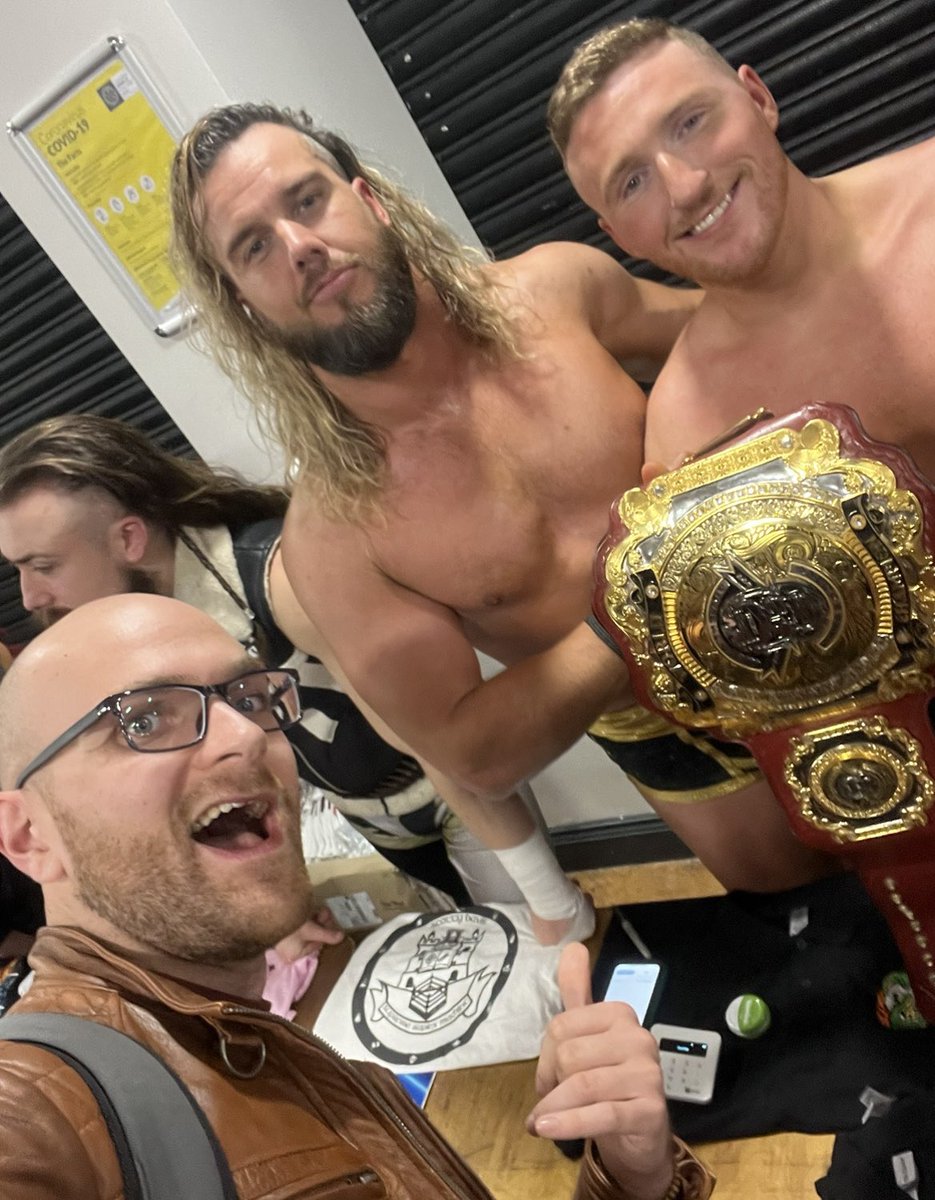 Say what you say about my selfie skills, but safe to say The Draw approved! 🐍

<a href="/Samdoyle95/">@SammyD</a> 
<a href="/CSterlingPro/">Charlie Sterling 💷</a> 
<a href="/OTT_wrestling/">OTT WRESTLING</a>