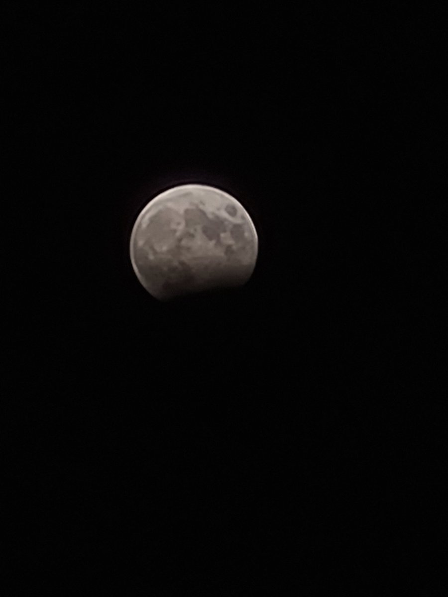 rousselguillau7's tweet image. #Eclipse2023 
#Courbevoie