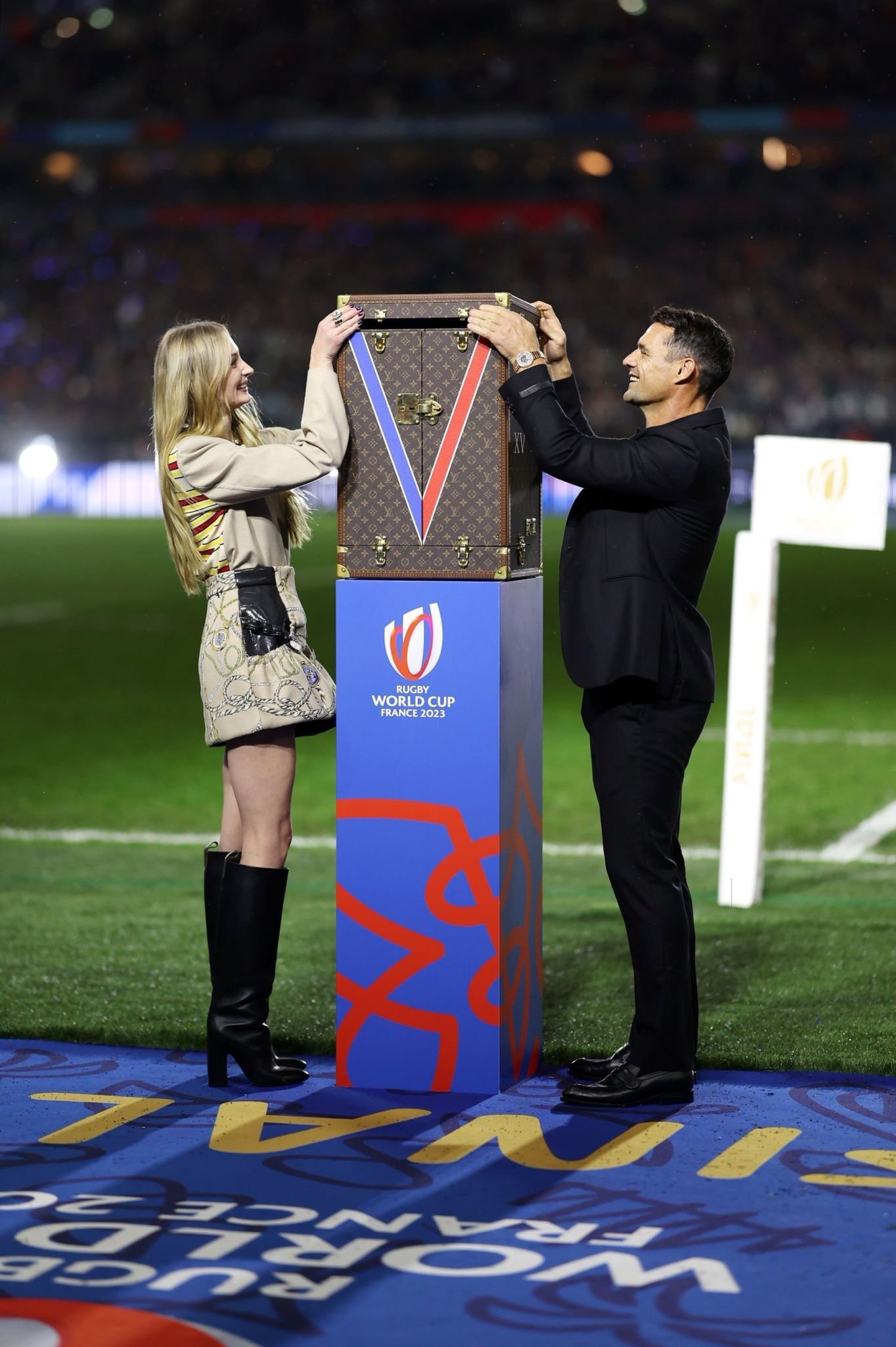 Sophie Turner and Dan Carter are in the house for the 2023 #RWCFinal #, sophie  turner