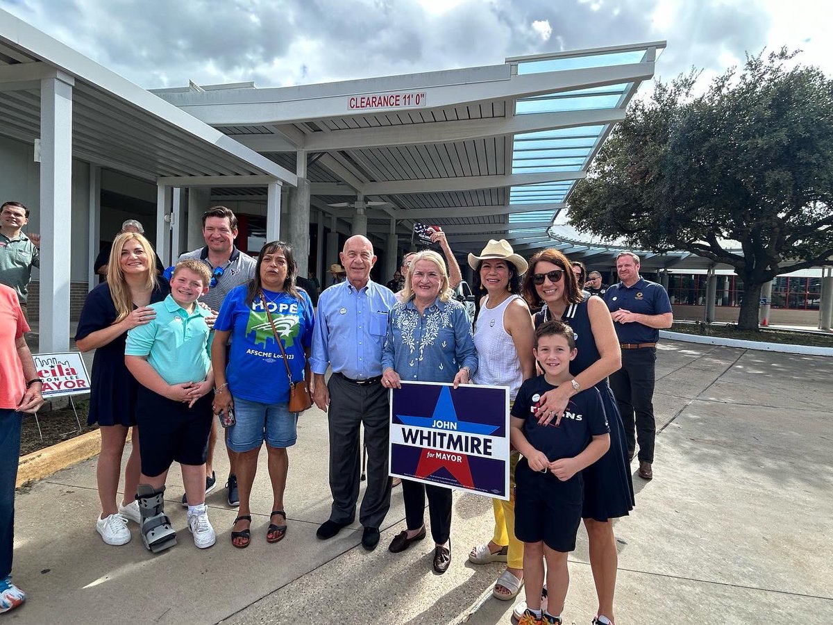 whitmire_john's tweet photo. Thank you everyone who came out to vote with me and special thanks to Congresswoman Sylvia Garcia, Senator Carol Alvarado, HOPE and Houston firefighters. https://t.co/OzIGwdT4SB