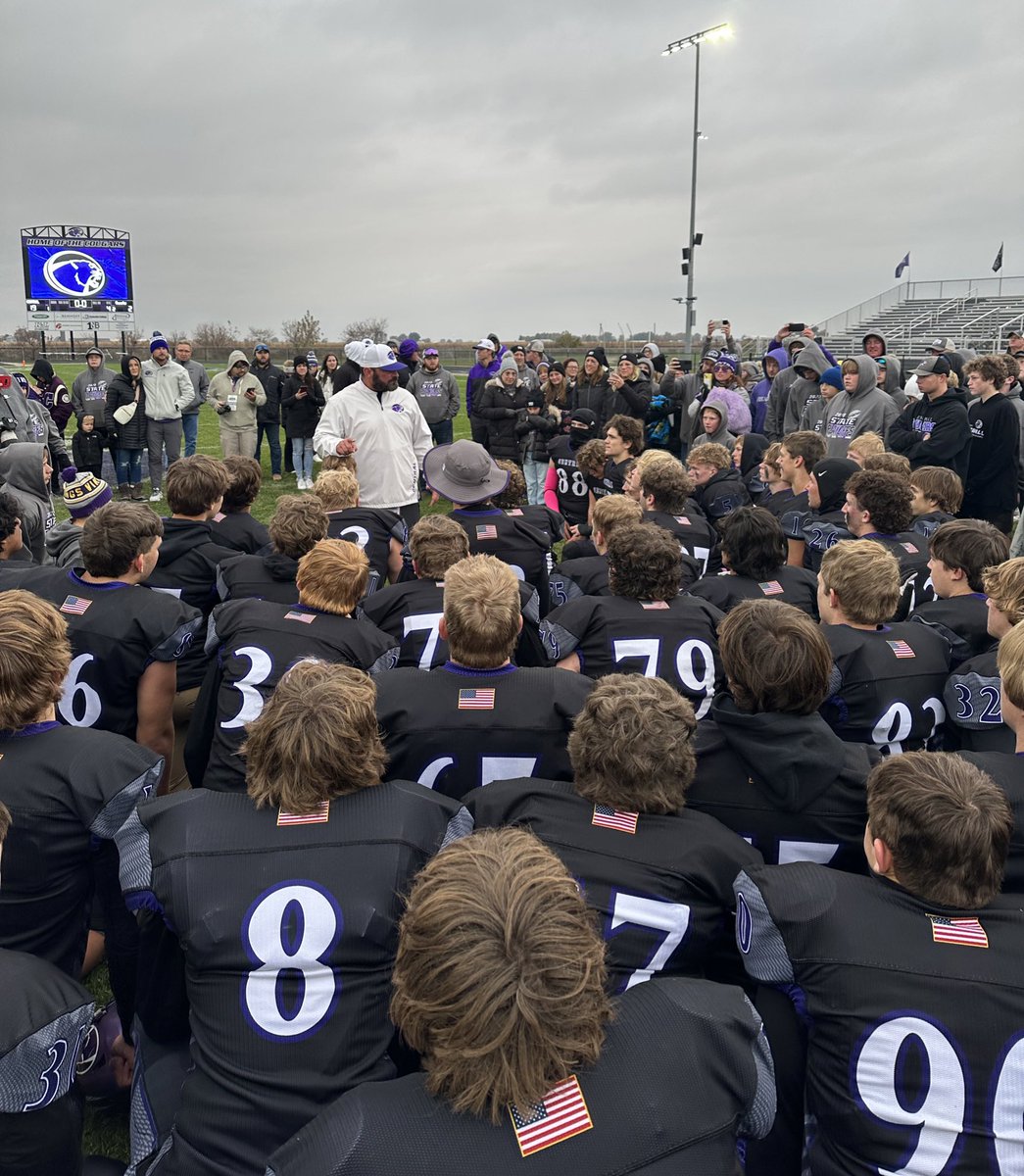 FINAL
Cahokia 2 (5-5)
Breese Central 19 (8-2)

The Cougars defense shuts out the Comanches and junior quarterback Preston Baker ran and threw for a touchdown apiece to propel Central to their 4th consecutive home playoff victory. Kaden Rakers was also a dawg on both sides of the
