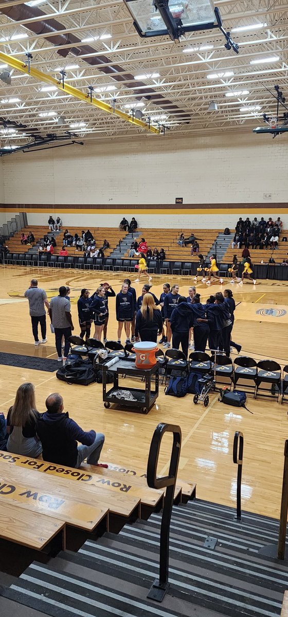 BradRVM's tweet photo. Let's go @StatesmenWBB ! https://t.co/mULfpD8M5z