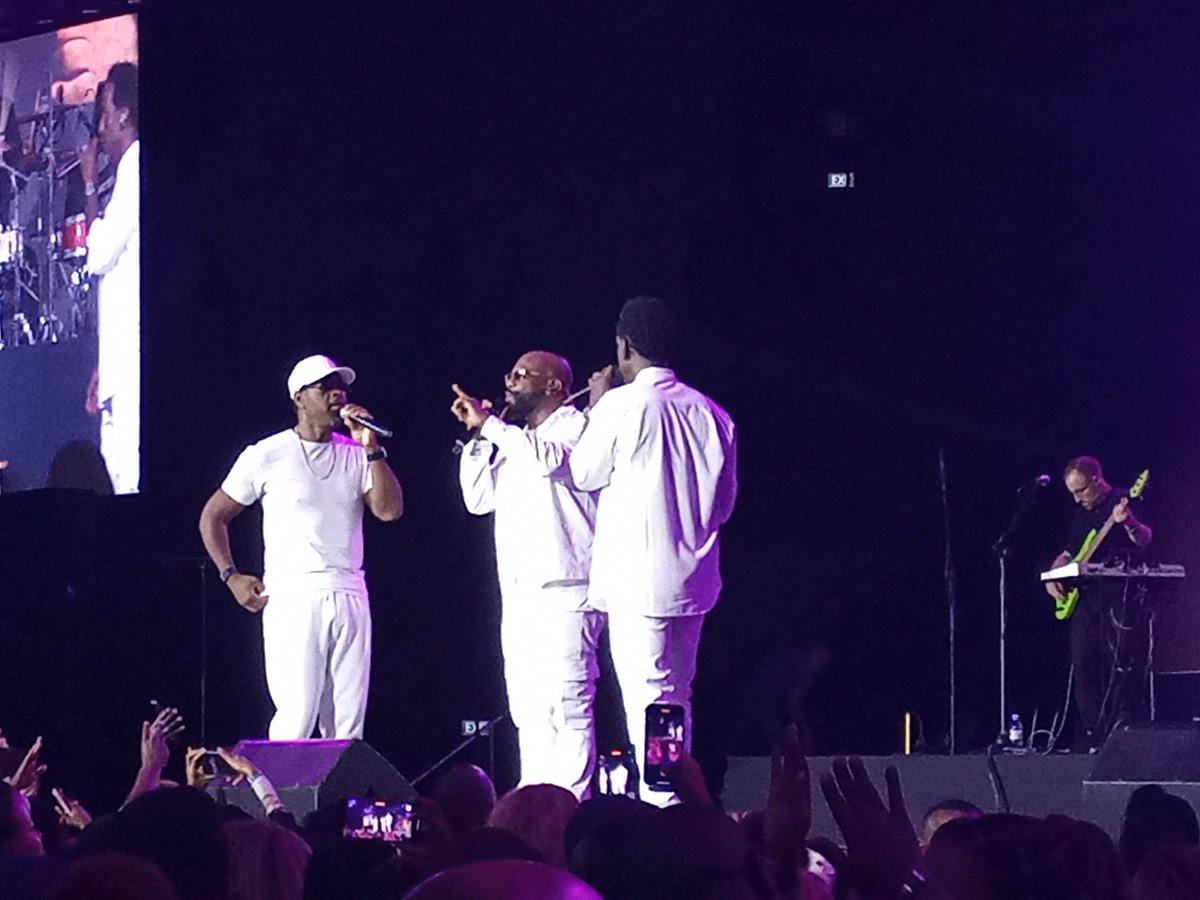An upclose.
'Closer to the stage, because we don't lipsync, we want an experience with you #Kigali'

#BoyzIIMenLive .