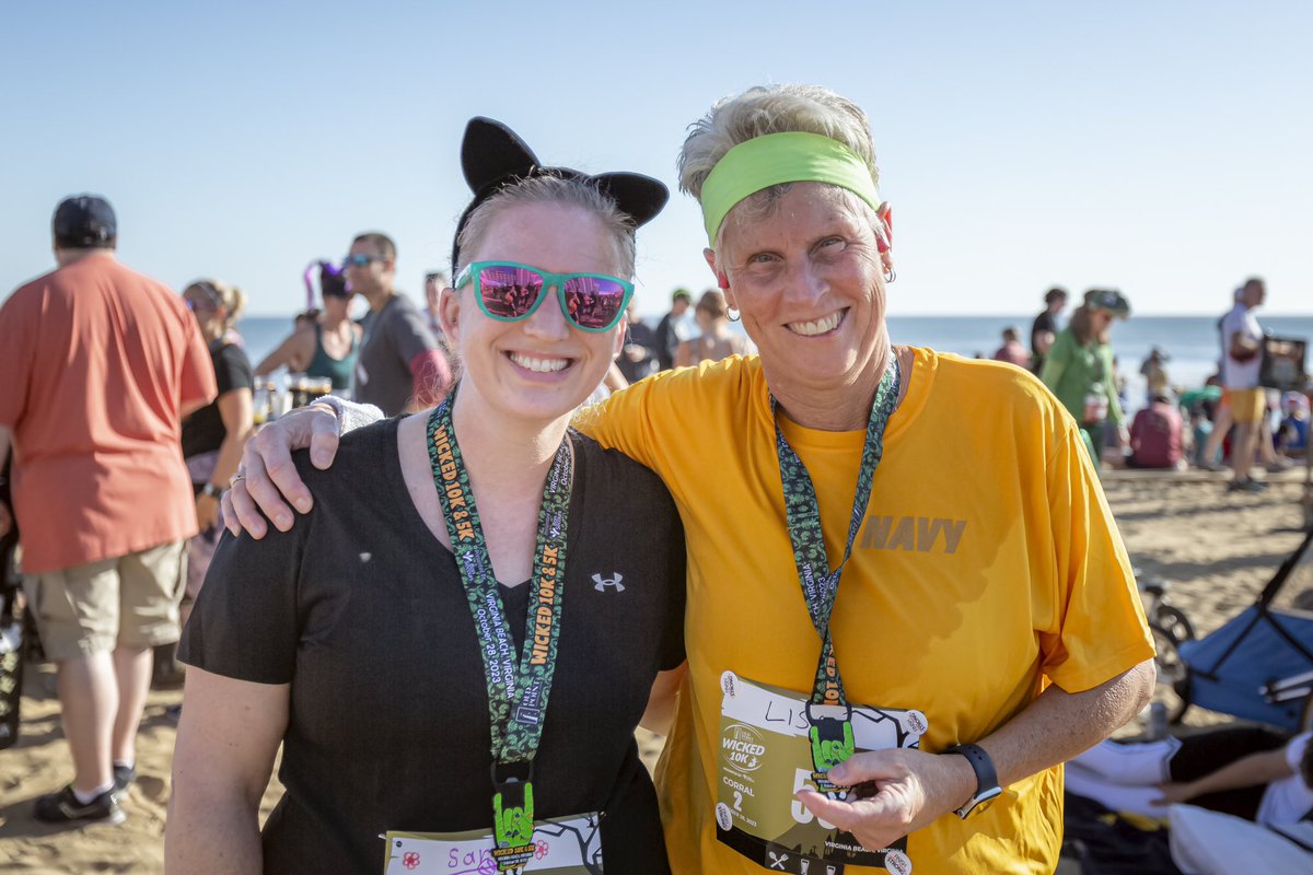 Tallwood staff running the Wicked 10k!