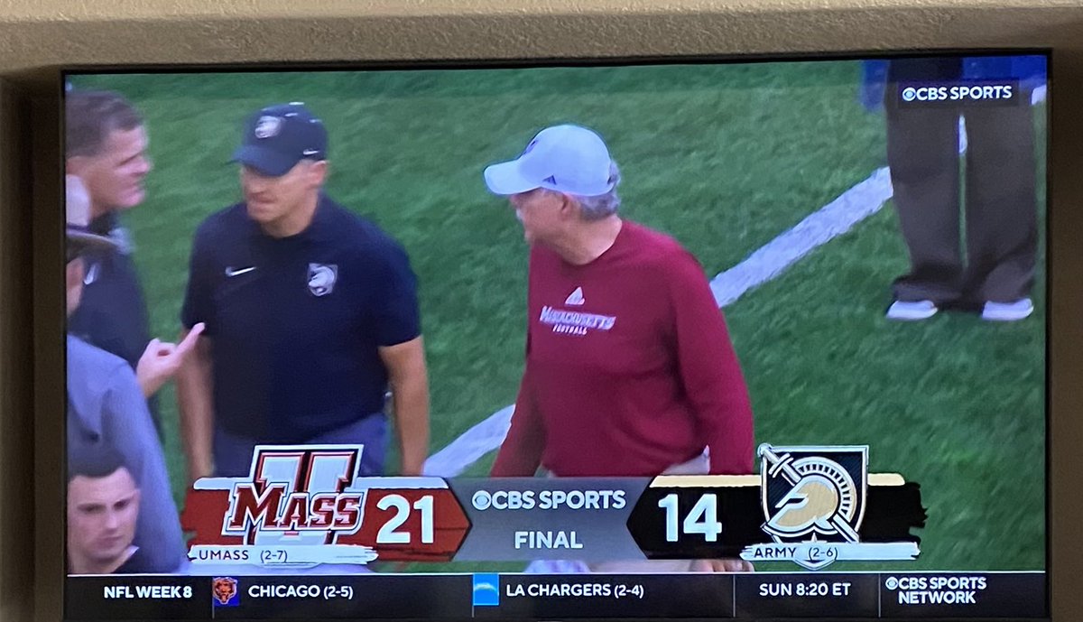 Really proud how hard <a href="/UMassFootball/">UMass Football</a> fought today…easy for teams to fold down the stretch when the season hasn’t gone your way. This team clearly has not 👏 special salute to Kay’Ron Lynch Adams from one RB to another great performance 👊 #Flagship 🚩