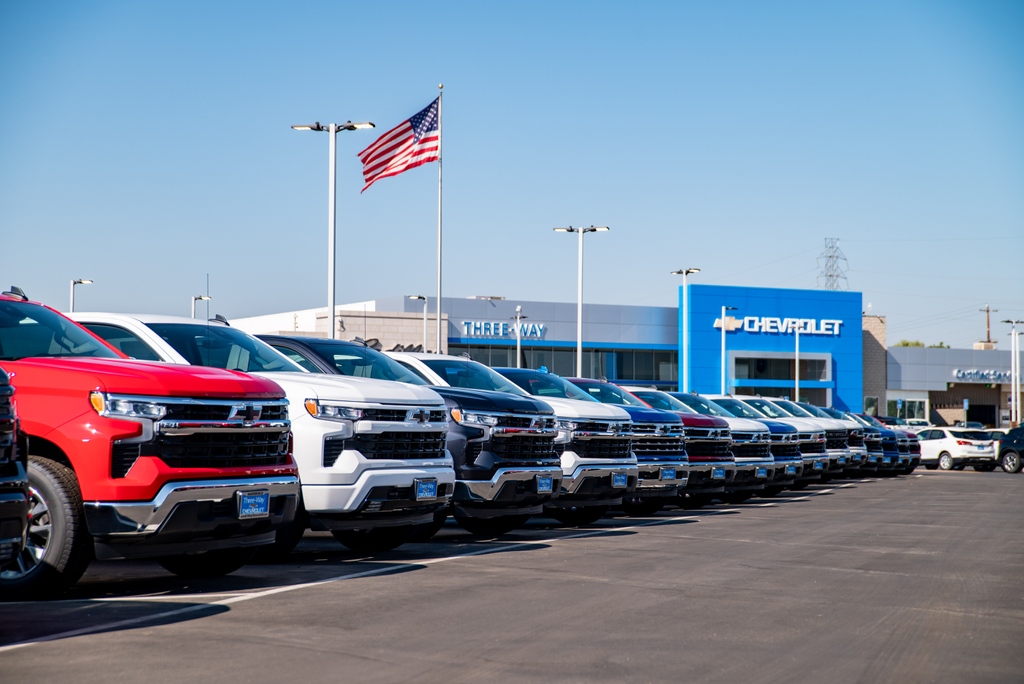 3WayChevyCad's tweet image. Come shop the LARGEST inventory of Chevy Trucks in the county! Visit us today and let&apos;s us find you the perfect truck that&apos;s ready for all your exciting journeys ahead. #chevytrucks #bakersfield #fundrive #worktruck #4x4