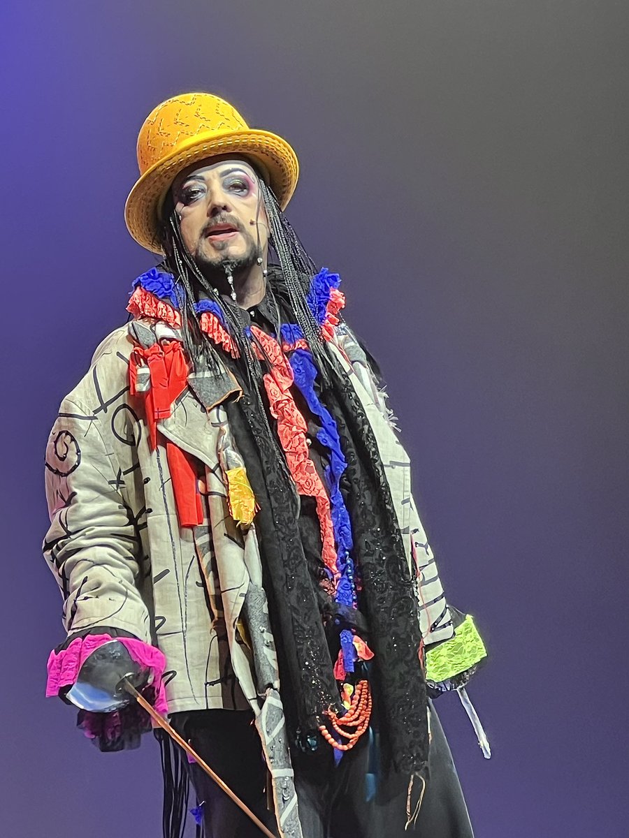 StansfieldDean's tweet photo. Superb #peterpan performance at the #wintergardens Boy George as Captain HOOK. 

Legend. And fantastic Performances by All. #blackpoolpanto https://t.co/9HajpeODMR