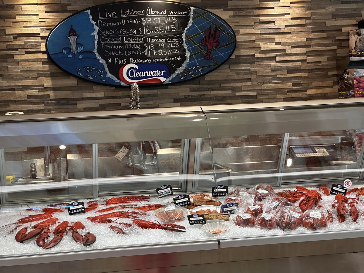 Turns out that that Sapporo-Chitose isn’t the only airport where you can buy live seafood to take with…
#Halifax