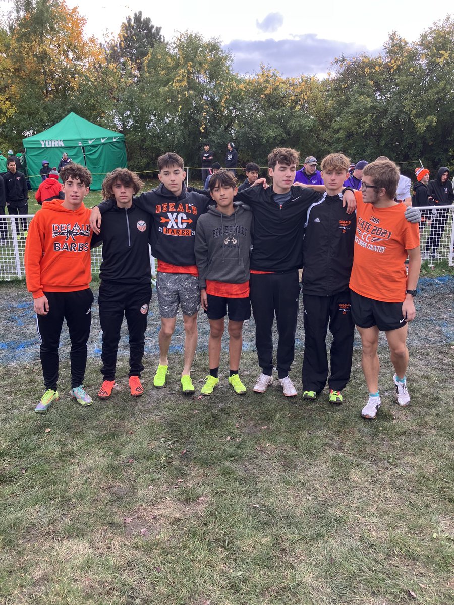 The boys finish 14th at the Lake Park Sectional - Jacob Barraza finishes 5th in 14:59 and qualifies for state!