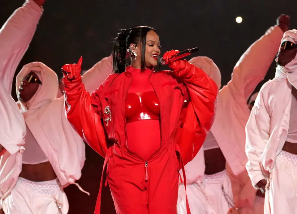 culturesoc's tweet photo. Rihanna continues to break records 🔥

Rihanna breaks the Guinness World Record with the most watched most watched Super Bowl Halftime show of all time with ove 120 million viewers breaking the record Katy Perry set in 2015. https://t.co/hhN7B2Vaq9