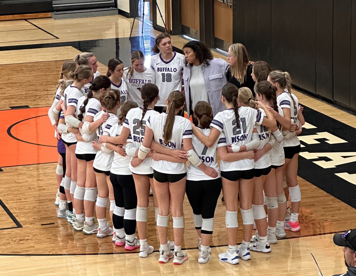 Bison vs Spuds
Set 3 
Spuds win the match 
28-26