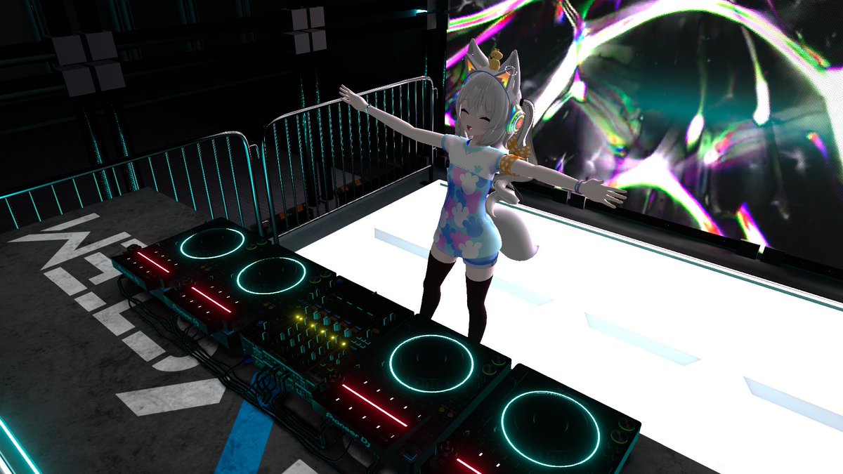 sosuke_jp's tweet photo. そしておはようございます。
早朝のHardstyleは脳に染みます。@curze さんの晴れ姿を目と耳に焼き付けに来ました。
ハードとメロウが織り交ざったプレイで良かったです。
#HARDBOXVR https://t.co/xOxAtOeLPM