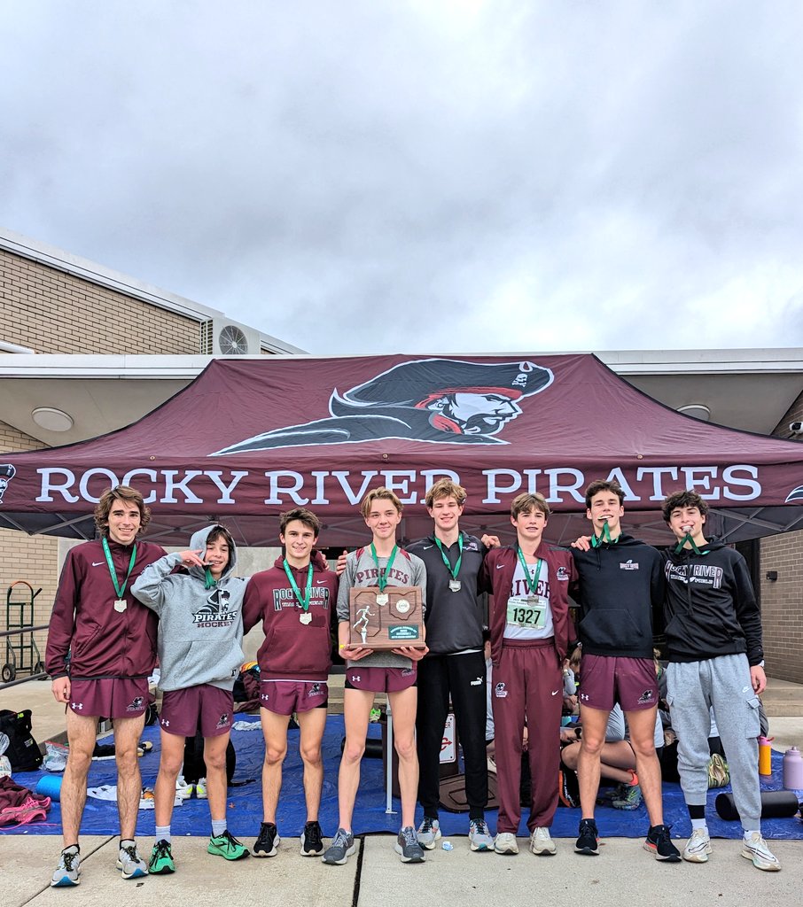 WE DID IT!!! First Division I Boys team in RRHS history to qualify for the State meet as a team!!! Runners-up at the Boardman regional! LET'S GO PIRATES!!! 🏴‍☠️🏴‍☠️🏴‍☠️