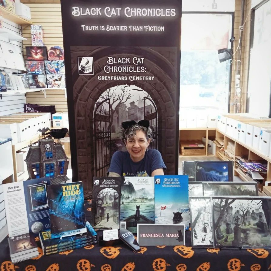 Event #10 of 10! 
I'm signing at Current Comics in Monterey, today until 4 p.m.! 🧡🐈‍⬛🖤🎃
#TheyHide #horrorwriter #authorevent #authorsigning #blackcat #blackcatchronicles #truehorror #blackcatpublishing #horrorcomics #monterey