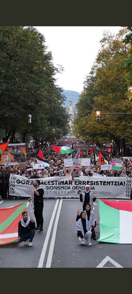 Komiteak's tweet image. Genozidioaren aurrean,
Kolaborazionisten aurrean...
Gure Anai-arreben etxeak defendatu ditzagun.
#palestinaaurrera #gazaSOS
#EuskalHerriainternazionalista
Jarrai dezagun kalean, normalizazioa onartua Gabe!