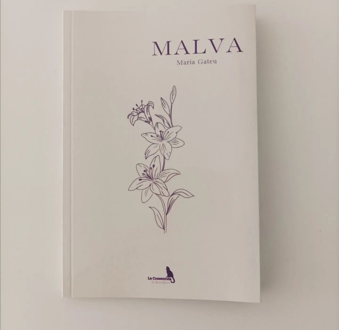 ¡Gente! Por fin ha sucedido. Malva ha salido a la luz 💜 Hace unos cinco años, casi dos después de la muerte de mi padre, decidí dejar testimonio de su historia y de cómo todo lo vivido con y de él me había configurado.
⤵️