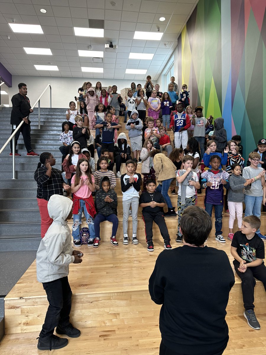 So proud of our Panthers showing #middiepride and #PantherPride as they <a href="/zearned/">Zearn</a> and Learn, and show up to school ready to rock! #awesomeattendance <a href="/MiddletownOH/">Middletown City Schools</a> <a href="/RosaPTweets/">Rosa Parks Elementary School</a>