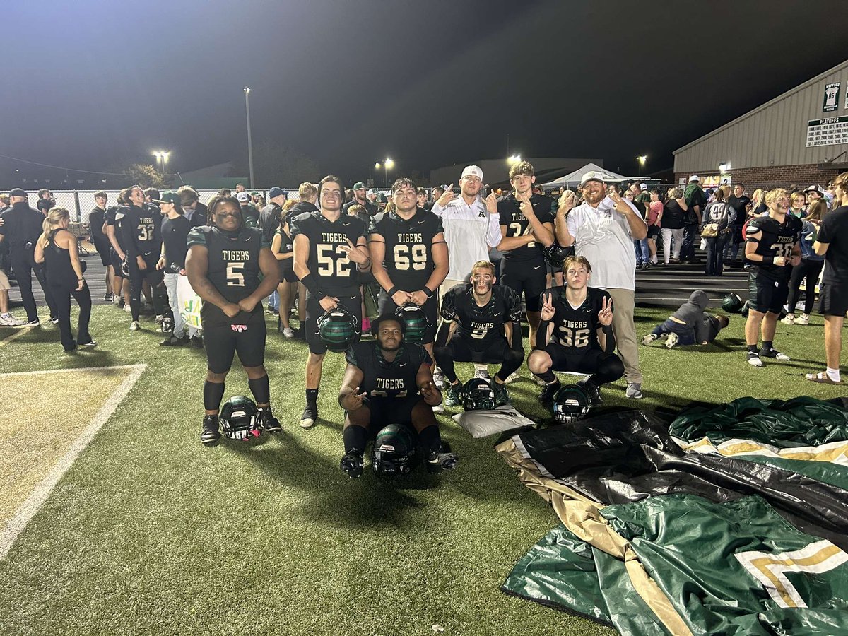 Courtney Slocum J.r (@cjesues) on Twitter photo Been through a lot with the boys but we always work hard and motivate each other had fun last night winning BACK2BACK region championships🏆🏆
<a href="/CoachSmith81/">Casey Smith</a> <a href="/AHSTigerFB/">AHS Tiger Football</a> Been through a lot with the boys but we always work hard and motivate each other had fun last night winning BACK2BACK region championships🏆🏆
<a href="/CoachSmith81/">Casey Smith</a> <a href="/AHSTigerFB/">AHS Tiger Football</a>
