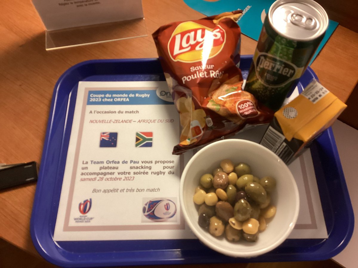 phil_conduc's tweet photo. Oh …. Cetty pas sympatoche ça 
Bon à pas de mousse 😂 mais je kiffe cette petite attention 
Merki #orfea 
Aller je coupe les réseaux et je m en va mater cette finale 
Bonne soirée https://t.co/IZ4kTRHdGV