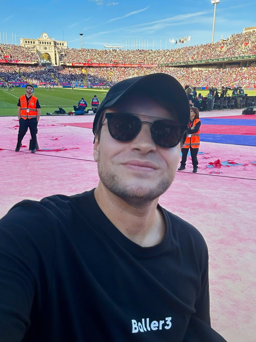 feliperieger's tweet photo. El Classico!
Barcelona X Real Madrid. My third time this year. It's always a unique game. Back to my roots, back to my passion, back to football ❤️⚽
#Barcelona #Realmadrid #RealBarca #Baller3 https://t.co/Ps4xm05s7J