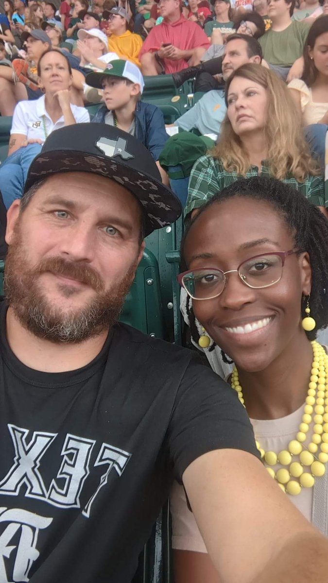 chemistvillain's tweet photo. Thank you Greg Davis #SicEm Go Rangers. https://t.co/lxJOhZTDp0