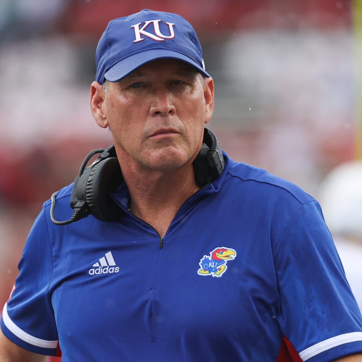 RedditCFB's tweet photo. KANSAS HOLDS ON TO DOWN #6 OKLAHOMA

JAYHAWKS 38, SOONERS 33

THE REBUILD IS COMPLETE https://t.co/0d0vEsD6kJ
