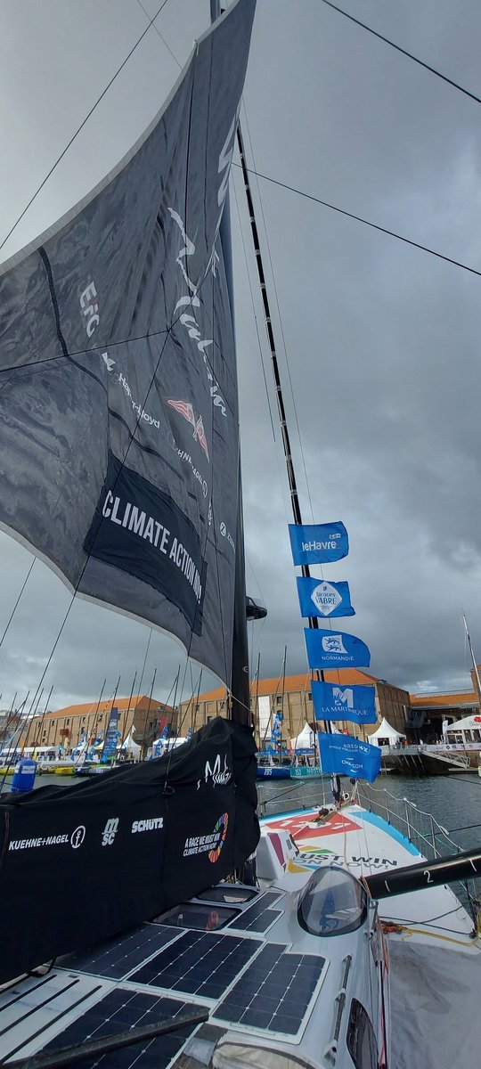 Des images pleins les yeux avec des visites extraordinaires
@Sodebo_Voile 
@viabilis_oceans 
@SVRLazartigue via @Team_TBS
@borisherrmann #teamMalizia
Un énorme MERCI à toutes ces teams qui m'ont ouvert les portes de leurs univers et offert cette part de réel dans mon virtuel