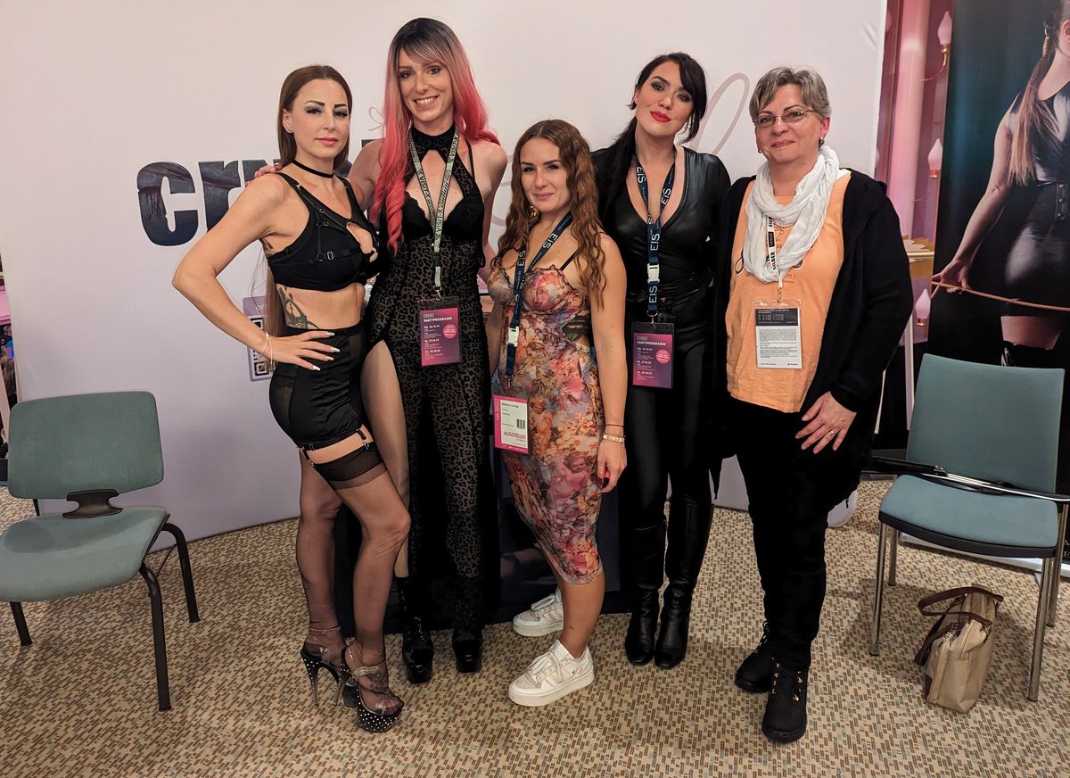 Lady JanaLogan’s pics and videos