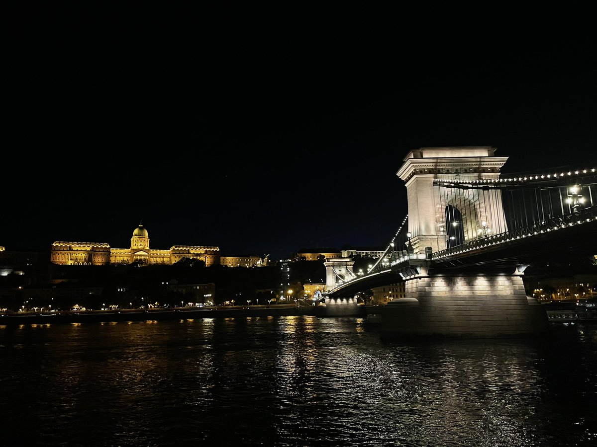 amaliagc16's tweet photo. 📍BUDAPEST https://t.co/MT0mG2ABYG