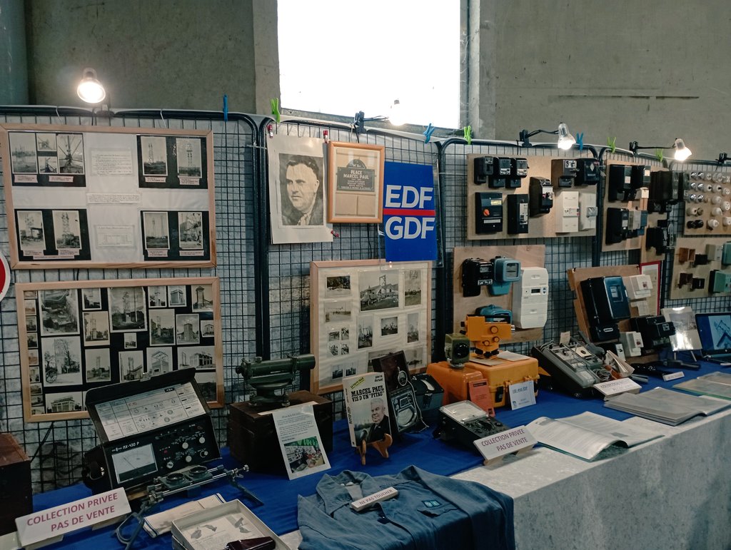 Seg__online's tweet photo. Visite du 37eme #salon #collectionpassion @ParcExpoGP @Grand_Poitiers 
merci aux passionnés https://t.co/k7b0aEY3Rj
