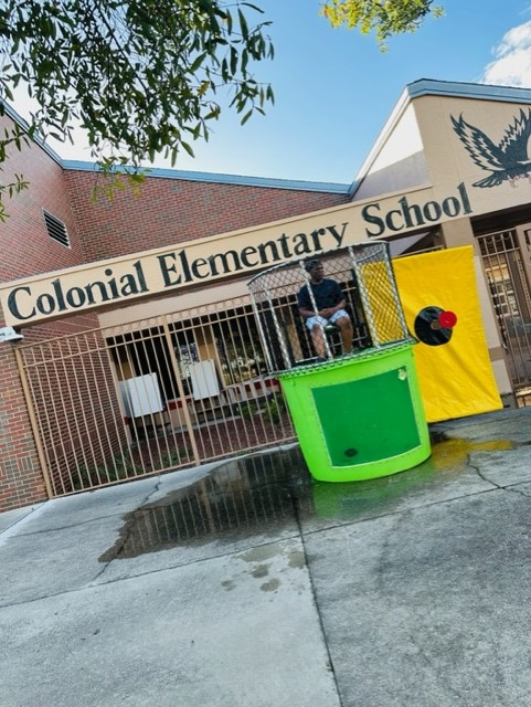 ColonialElem's tweet photo. ππAn amazing time at our FALL INTO LEARNING Festival last night! So very thankful for all our staff, families, volunteers and church partners that made this event so successful.ππ #loveleeschools #leetweets #fallintolearning https://t.co/QX0fWPp1DU