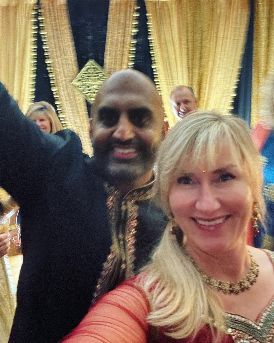 CHammond953's tweet photo. Honoured to be included at the @YRP South Asian ISN inaugural gala. Great food, great entertainment, great friends #inclusion https://t.co/HAeGCbwzUj
